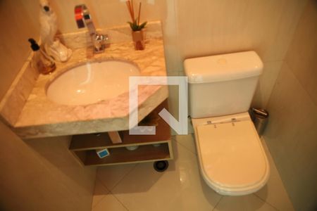 Casa à venda com 239m², 3 quartos e 4 vagasLavabo