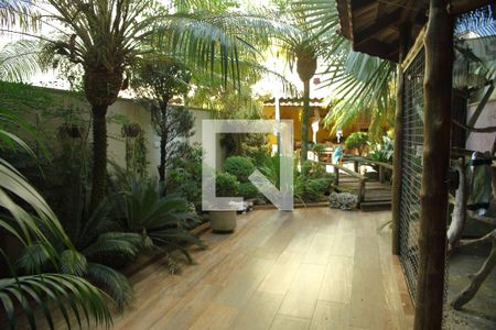 Casa à venda com 239m², 3 quartos e 4 vagasQuintal/ área verde