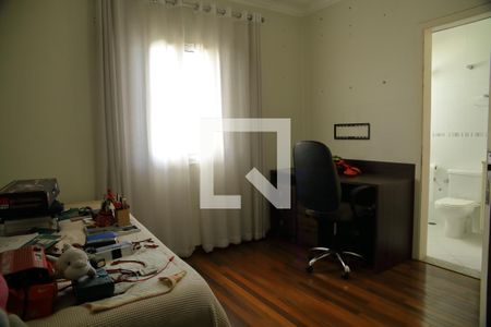 Casa à venda com 239m², 3 quartos e 4 vagasSuíte 3