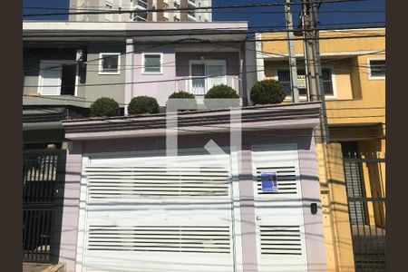 Casa à venda com 239m², 3 quartos e 4 vagasFachada