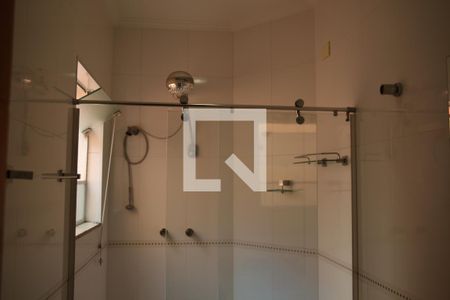 Casa à venda com 239m², 3 quartos e 4 vagasBanheiro da Suíte 2