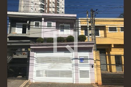 Casa à venda com 239m², 3 quartos e 4 vagasFachada