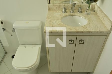 Casa à venda com 239m², 3 quartos e 4 vagasBanheiro da Suíte 3