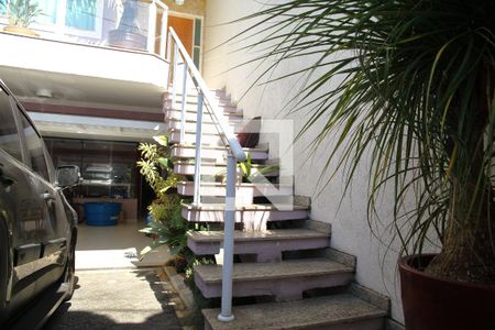 Casa à venda com 239m², 3 quartos e 4 vagasAcesso