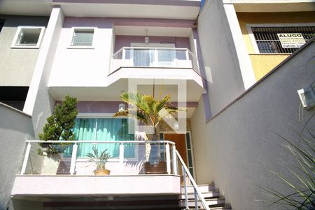 Casa à venda com 239m², 3 quartos e 4 vagasFachada Interna