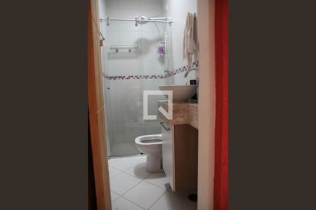 Casa à venda com 239m², 3 quartos e 4 vagasBanheiro de serviço