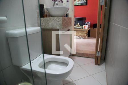Casa à venda com 239m², 3 quartos e 4 vagasBanheiro de serviço