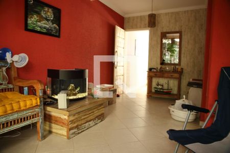 Casa à venda com 239m², 3 quartos e 4 vagasArea de convivência garagem