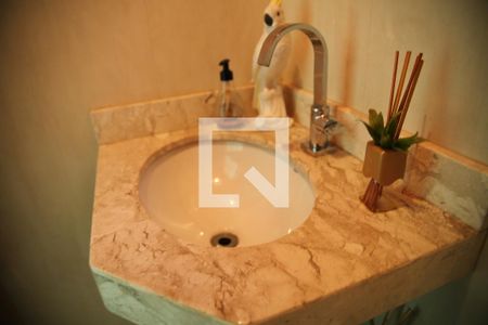 Casa à venda com 239m², 3 quartos e 4 vagasLavabo