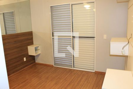 Quarto  de casa de condomínio para alugar com 2 quartos, 79m² em Jardim Colibri, Cotia