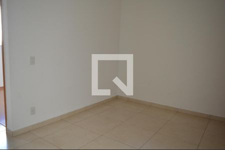 Sala de apartamento à venda com 2 quartos, 43m² em Ch Reunidas St Terezinha, Contagem