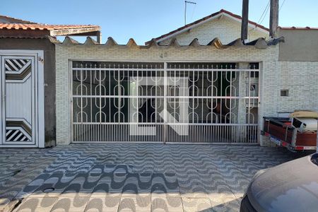 Casa para alugar com 112m², 2 quartos e 3 vagas Casa para alugar com 112m², 2 quartos e 3 vagasFachada