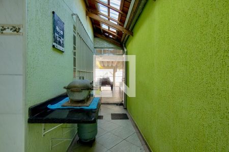 Casa para alugar com 112m², 2 quartos e 3 vagas Casa para alugar com 112m², 2 quartos e 3 vagasCorredor lateral