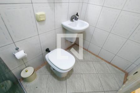 Casa para alugar com 112m², 2 quartos e 3 vagas Casa para alugar com 112m², 2 quartos e 3 vagasBanheiro