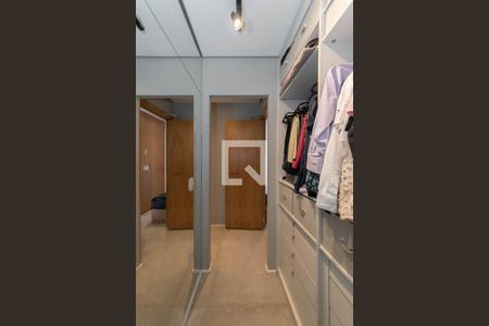 Apartamento à venda com 69m², 1 quarto e 2 vagas Apartamento à venda com 69m², 1 quarto e 2 vagasCloset da Suíte