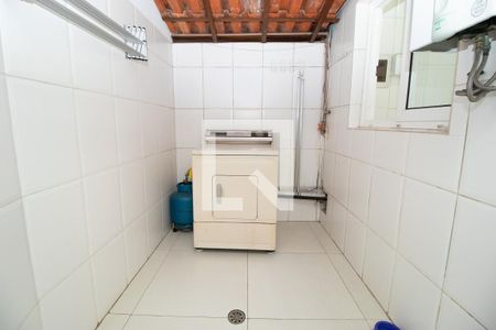 Casa à venda com 510m², 4 quartos e 7 vagasÁrea de serviço 