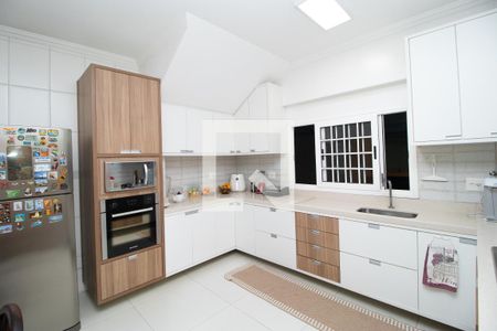 Casa à venda com 510m², 4 quartos e 7 vagasCozinha