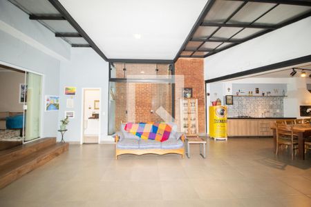 Casa à venda com 510m², 4 quartos e 7 vagasSala