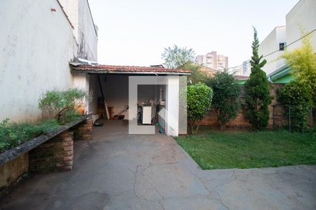 Casa à venda com 411m², 1 quarto e 3 vagas Casa à venda com 411m², 1 quarto e 3 vagasGaragem