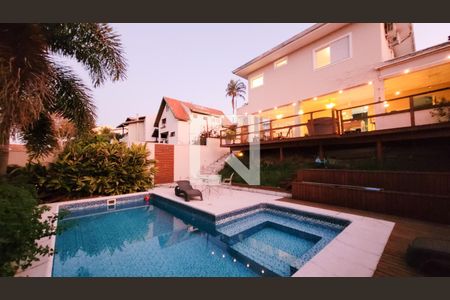 Casa de condomínio para alugar com 230m², 4 quartos e 3 vagasPiscina