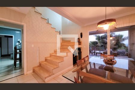 Sala de casa de condomínio para alugar com 4 quartos, 230m² em Loteamento Caminhos de San Conrado (sousas), Campinas