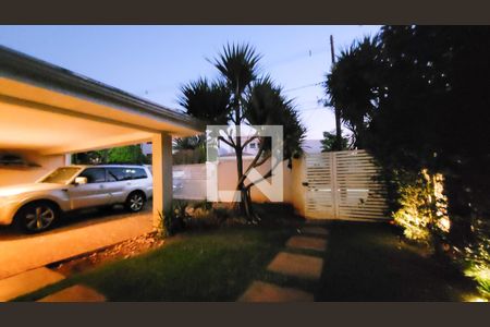 Casa de condomínio para alugar com 230m², 4 quartos e 3 vagasGaragem