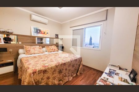 Casa de condomínio para alugar com 230m², 4 quartos e 3 vagasSuíte master