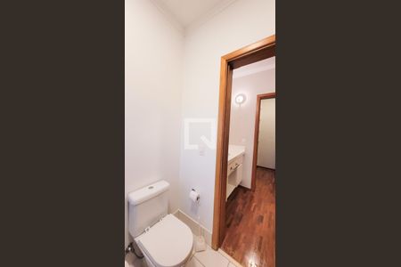 Casa de condomínio para alugar com 230m², 4 quartos e 3 vagasBanheiro suite master