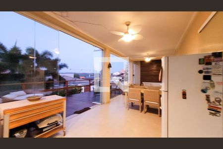 Casa de condomínio para alugar com 230m², 4 quartos e 3 vagasÁrea gourmet