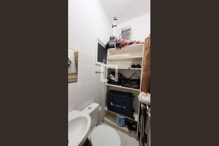 Casa de condomínio para alugar com 230m², 4 quartos e 3 vagasLavanderia