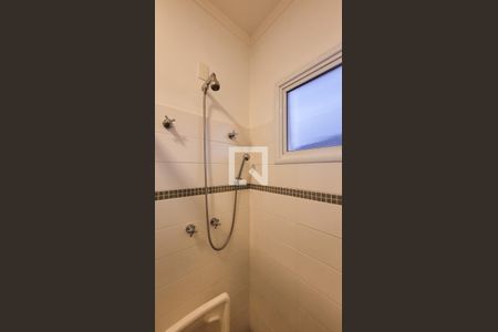 Casa de condomínio para alugar com 230m², 4 quartos e 3 vagasBanheiro