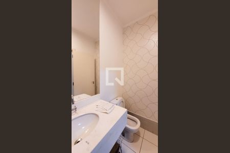 Casa de condomínio para alugar com 230m², 4 quartos e 3 vagasLavabo