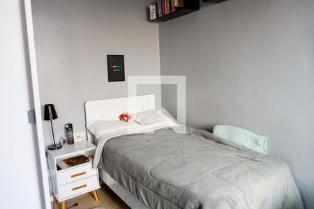 Quarto 2 de casa à venda com 2 quartos, 160m² em Vila Yolanda, Osasco