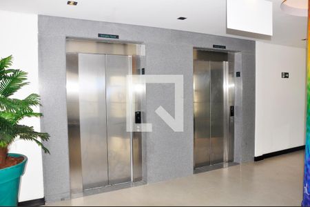 Apartamento para alugar com 48m², 2 quartos e 1 vagaElevadores