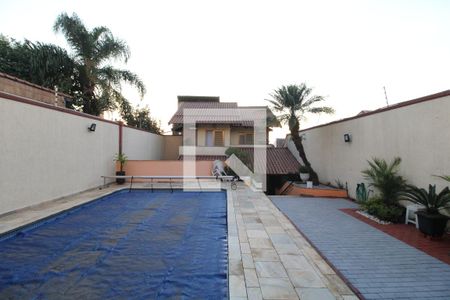 Casa à venda com 400m², 4 quartos e 4 vagasárea de lazer - piscina e churrasqueira