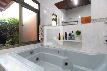 Casa à venda com 400m², 4 quartos e 4 vagasBanheiro da Suíte