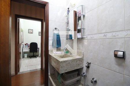 Casa à venda com 400m², 4 quartos e 4 vagasBanheiro Social 