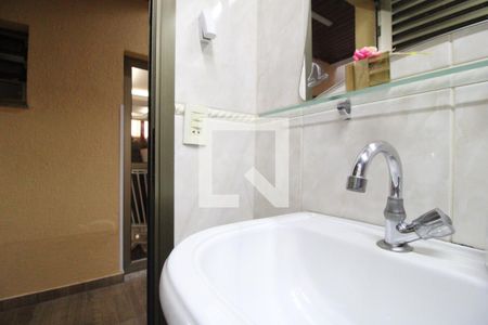 Casa à venda com 400m², 4 quartos e 4 vagasBanheiro de serviço