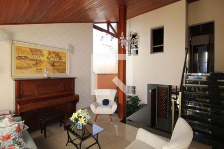 Sala 1 de casa para alugar com 5 quartos, 400m² em Vila Ré, São Paulo