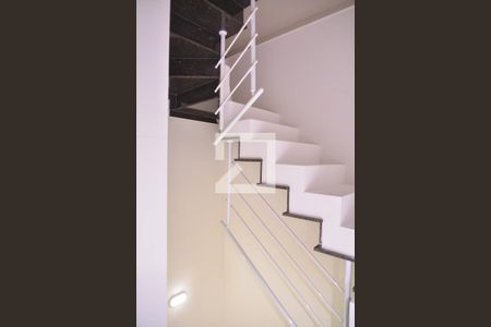 Apartamento à venda com 110m², 2 quartos e 1 vagaEscada