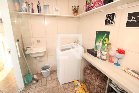 Casa de condomínio à venda com 68m², 2 quartos e 1 vagaÁrea de Serviço