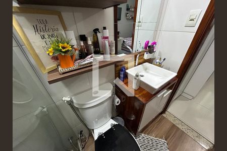 Casa de condomínio à venda com 68m², 2 quartos e 1 vagaBanheiro da Suíte