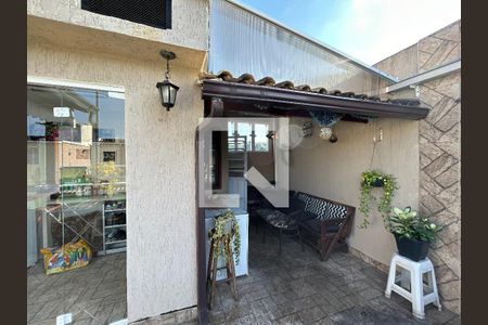 Casa de condomínio à venda com 68m², 2 quartos e 1 vagaTerraço