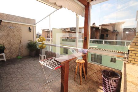 Casa de condomínio à venda com 68m², 2 quartos e 1 vagaTerraço