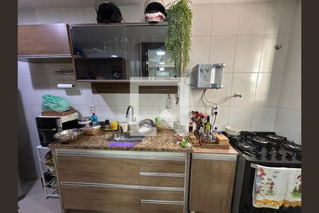 Casa de condomínio à venda com 68m², 2 quartos e 1 vagaCozinha - Armários