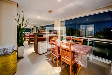 Apartamento à venda com 150m², 3 quartos e 5 vagasVaranda