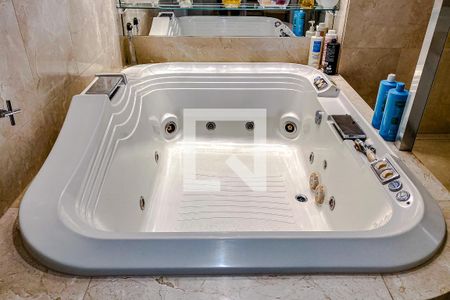 Apartamento à venda com 150m², 3 quartos e 5 vagasBanheiro Quarto 1 - Suíte Master