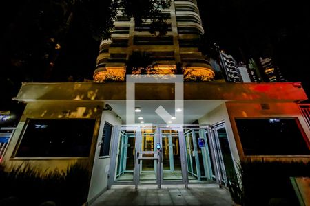 Apartamento à venda com 150m², 3 quartos e 5 vagasFachada