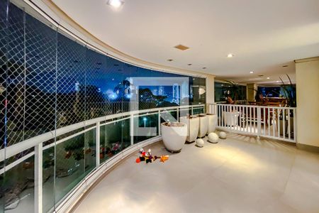 Varanda de apartamento à venda com 3 quartos, 150m² em Jardim Analia Franco, São Paulo