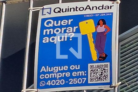 Casa à venda com 180m², 3 quartos e 1 vagaFachada - Placa